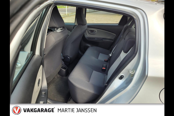 Toyota Yaris 1.0 VVT-i Comfort LAGE KMSTAND - AIRCO - BLUETOOTH TELEFOON - LANE ASSIST - CAMERA