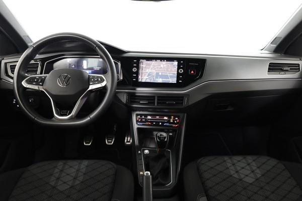 Volkswagen Polo 1.0 TSI R-Line 95 pk | Verlengde garantie | Navigatie | Achteruitrijcamera | Parkeersensoren | Stoelverwarming