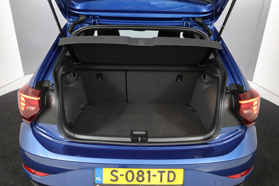Volkswagen Polo 1.0 TSI R-Line 95 pk | Verlengde garantie | Navigatie | Achteruitrijcamera | Parkeersensoren | Stoelverwarming