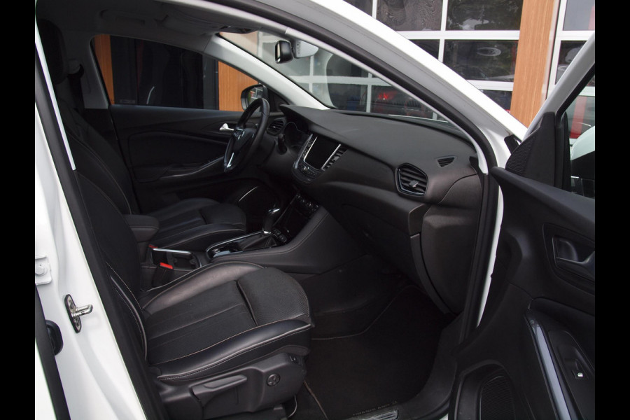 Opel Grandland X 1.2 Turbo Innovation Automaat | Camera | Apple Carplay | Cruise Control | Leer | Trekhaak |