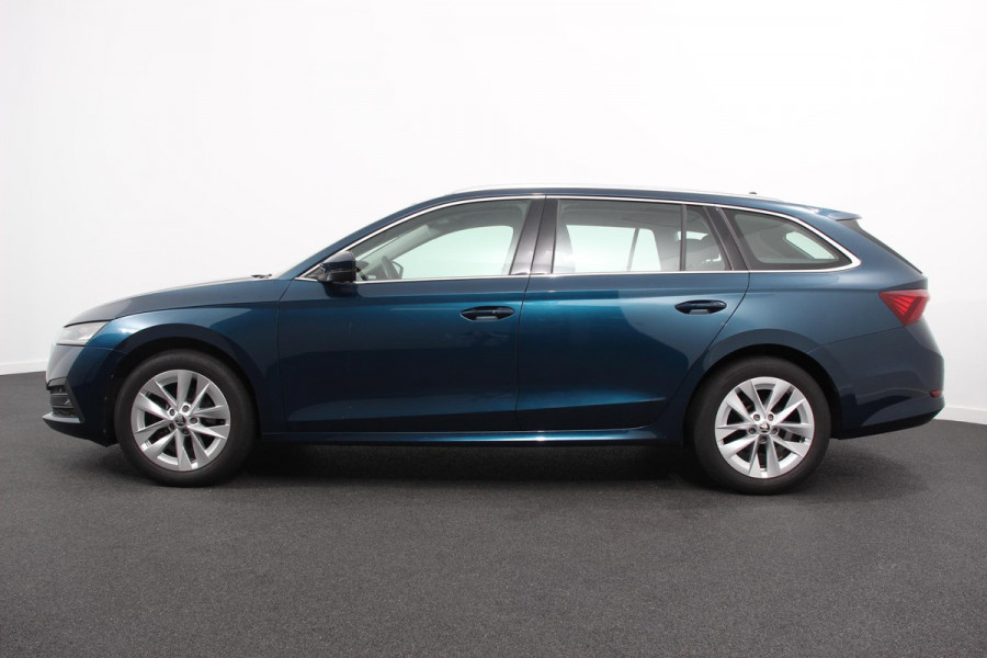 Škoda Octavia Combi 1.5 e-TSI 150pk DSG Style | Navigatie | Apple Carplay/Android Auto| Parkeersensoren | Camera | Adaptive Cruise Control | Stoelverwarming |  Ledverlichting | Climatronic | Virtual Cockpit