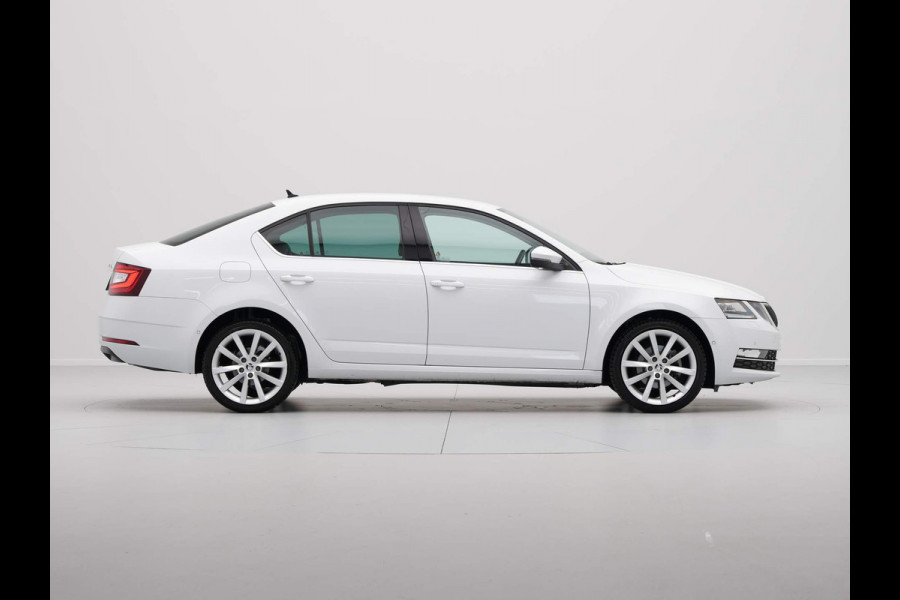 Škoda Octavia 1.0 TSI Greentech Style Business Navigatie Leder Camera Stoelverwarming 336