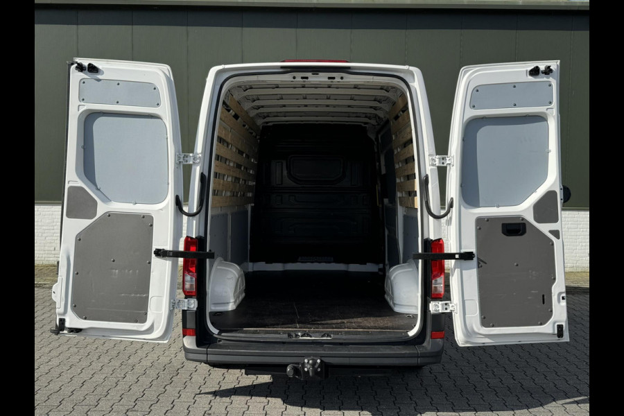 Volkswagen Crafter 35 2.0 TDI L3H2 Trendline Cruise Trekhaak 3000kg Carplay Airco Lat om Lat