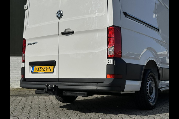 Volkswagen Crafter 35 2.0 TDI L3H2 Trendline Cruise Trekhaak 3000kg Carplay Airco Lat om Lat