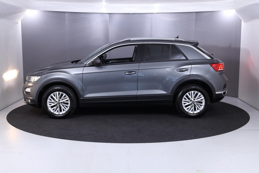 Volkswagen T-Roc 1.0 TSI Style Business 110 PK | Verlengde garantie | Navigatie | Parkeercamera | Parkeersensoren | Privacy glas |