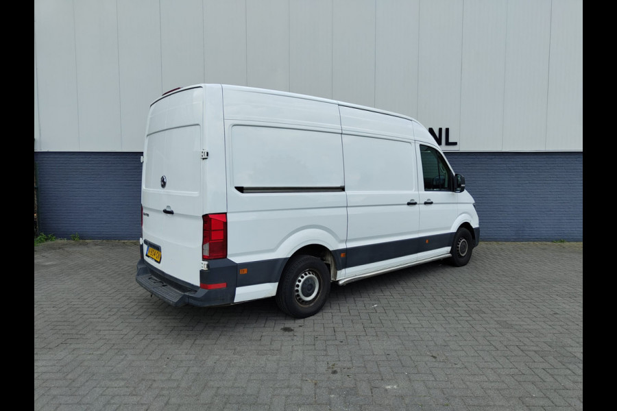 Volkswagen Crafter 2.0TDI L3H3 3-Zits Airco Navi PDC v+a DAB+ Betonplex Vloer + Betimmering Bluetooth Cruise Control Lichtsensor Elec.-ramen en Spi 6-bak Zeer compleet Lage km stand!