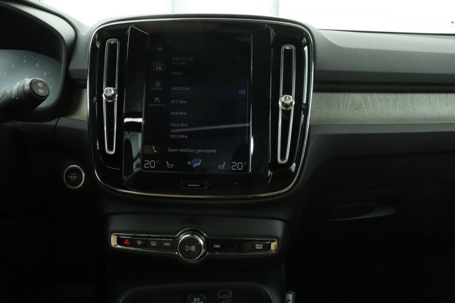 Volvo XC40 2.0 T4 Inscription | Panoramadak | Carplay | Trekhaak | BLIS | Achterbankverwarming | Memory | Leder | Full LED | Navigatie