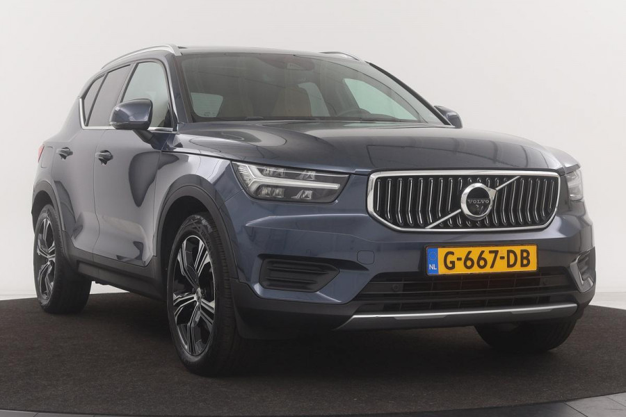 Volvo XC40 2.0 T4 Inscription | Panoramadak | Carplay | Trekhaak | BLIS | Achterbankverwarming | Memory | Leder | Full LED | Navigatie