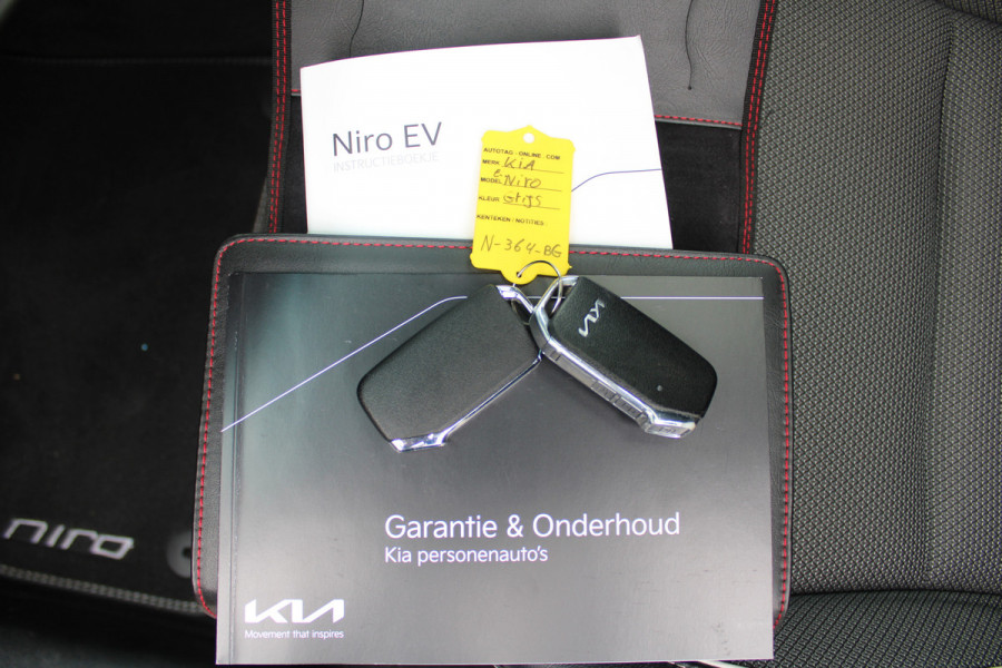 Kia e-Niro DynamicPlusLine 64 kWh | Navi | 17" LM | PDC | Camera | Schuif/kantel dak | BTW auto |