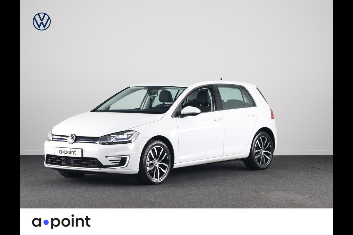 Volkswagen e-Golf E-DITION 136 pk | Navigatie | Parkeersensoren | Autom. airco | LED koplampen | Apple Carplay/Android Auto |