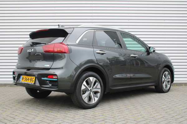 Kia e-Niro DynamicPlusLine 64 kWh | Navi | 17" LM | PDC | Camera | Schuif/kantel dak | BTW auto |