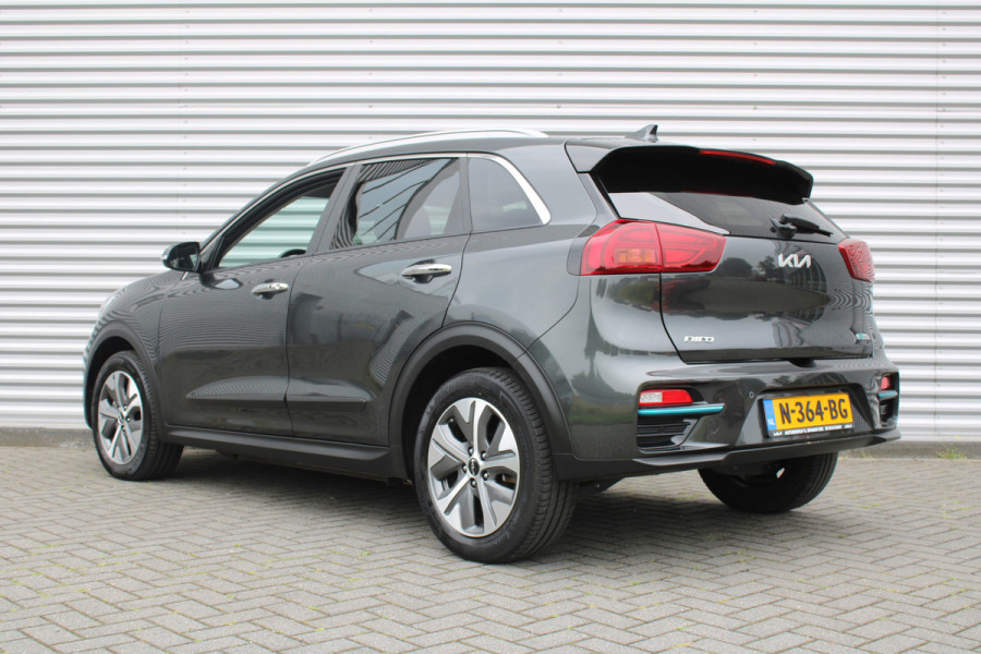 Kia e-Niro DynamicPlusLine 64 kWh | Navi | 17" LM | PDC | Camera | Schuif/kantel dak | BTW auto |