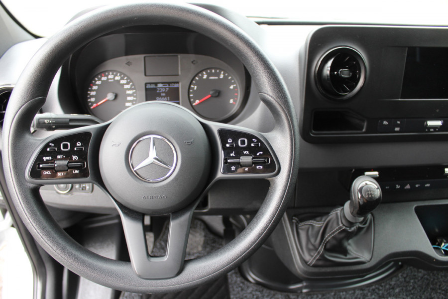 Mercedes-Benz Sprinter 315 CDI L2H1 MBUX met camera, Cruise Control, Stoelverwarming, etc.