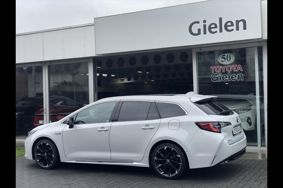 Toyota Corolla 2.0 Hybrid GR Sport Plus | Panoramadak, Head up display, JBL, Dodehoekherkenning, Parkeersensoren, Full options!