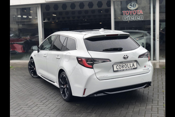 Toyota Corolla 2.0 Hybrid GR Sport Plus | Panoramadak, Head up display, JBL, Dodehoekherkenning, Parkeersensoren, Full options!