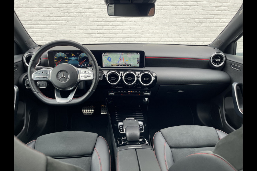 Mercedes-Benz A-Klasse 200 AMG-Line | Navi | CarPlay | Camera | LED | MBUX | 18 inch