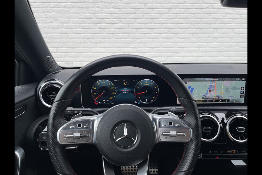 Mercedes-Benz A-Klasse 200 AMG-Line | Navi | CarPlay | Camera | LED | MBUX | 18 inch