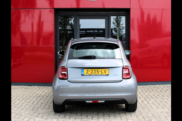 Fiat 500 3+1 Icon 42 kWh | 16" Velgen | keyless entree | Parkeersensoren