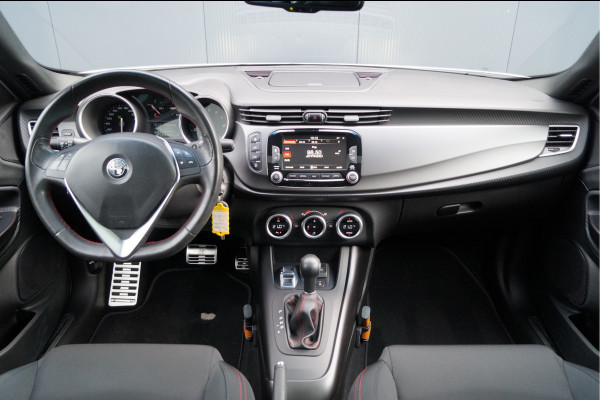 Alfa Romeo Giulietta 1.4 Turbo 170pk MultiAir Super Automaat│18'' velgen│PDC│Cruise│Clima│Navi