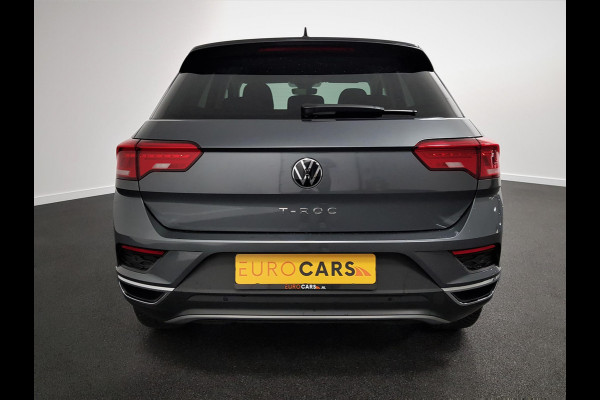 Volkswagen T-Roc 1.5 TSI DSG Active | Navigatie | Climate Control | Lane Assist | DAB | Parkeersensoren | Lichtmetalen Velgen | Privacy Glass