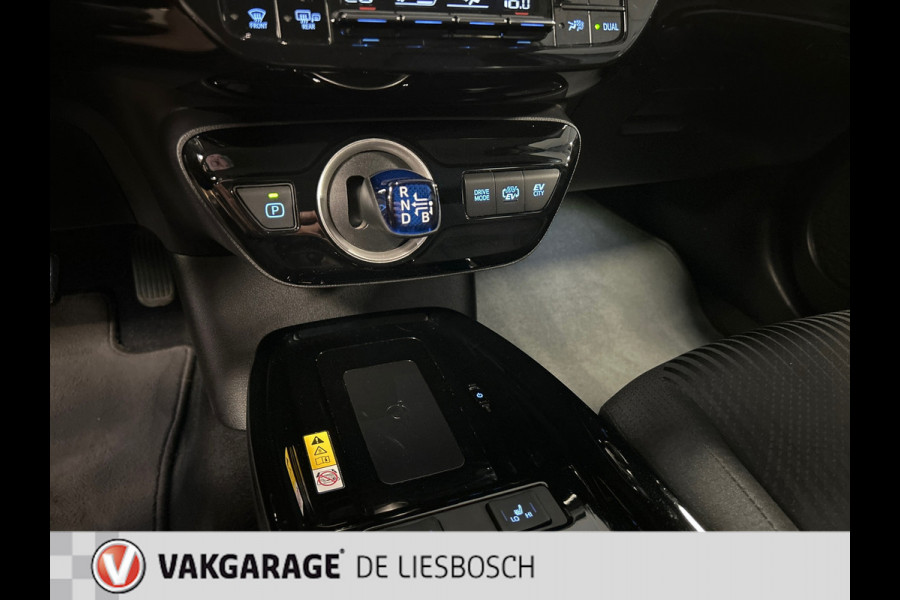 Toyota Prius 1.8 Plug-in Executive,navi,camera,stoelverw,dodehoek,app,boeken