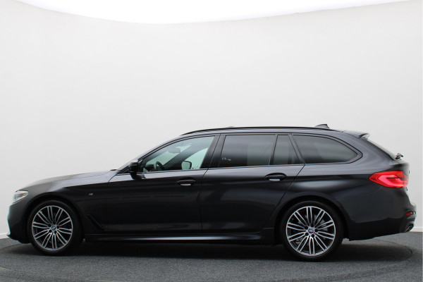 BMW 5 Serie Touring 530i High Executive M-Sport Automaat Leer, Comfortzetels, ACC, Panoramadak, Shadow Line, Camera, Trekhaak