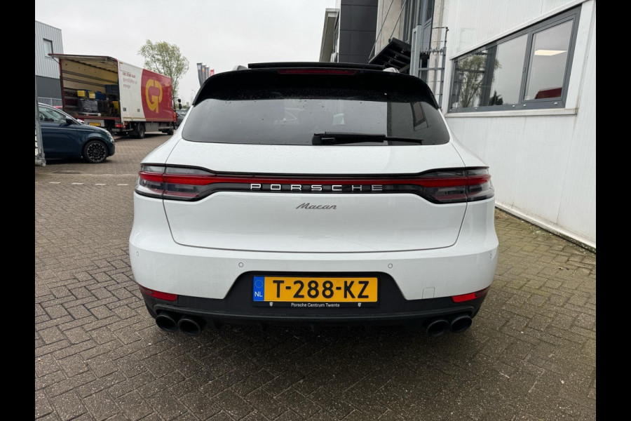 Porsche Macan 2.0 245pk Aut. | Schuif/Kanteldak | 20" | Alcantara | Adapt. demping | Memory | HD Navi | Carplay