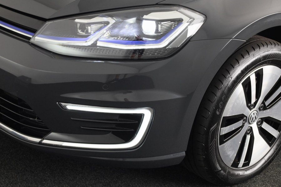 Volkswagen e-Golf E-DITION 136 pk | Navigatie | Parkeersensoren | Adaptieve cruise control | Autom. airco | LED koplampen |