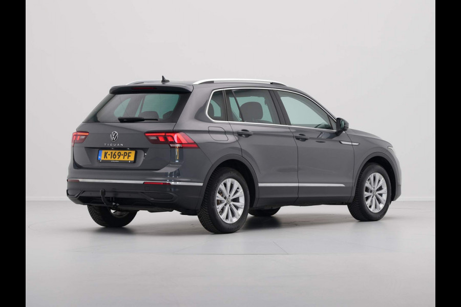 Volkswagen Tiguan 1.5 TSI 130pk Life Business Navigatie Trekhaak Stoelverwarming Acc 37