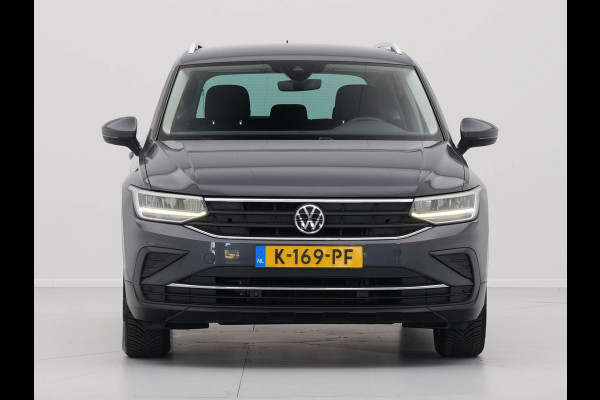 Volkswagen Tiguan 1.5 TSI 130pk Life Business Navigatie Trekhaak Stoelverwarming Acc 37