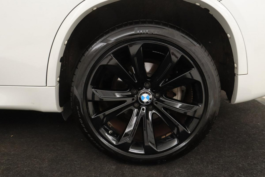 BMW X5 xDrive40e M-Sport | Panoramadak | Head-Up | Leder | Stoelverwarming | Trekhaak | DAB | 360 camera | Sportstoelen | Full LED | Navigatie