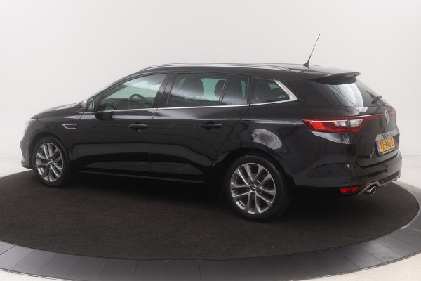 Renault Mégane 1.2 TCe GT-Line | Carplay | Camera | Navigatie | Sfeerverlichting | Keyless | Dodehoek detectie | Climate control