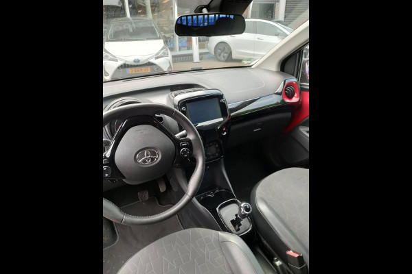 Toyota Aygo 1.0 VVT-i X-CLUSIV AUTOMAAT 1e EIG