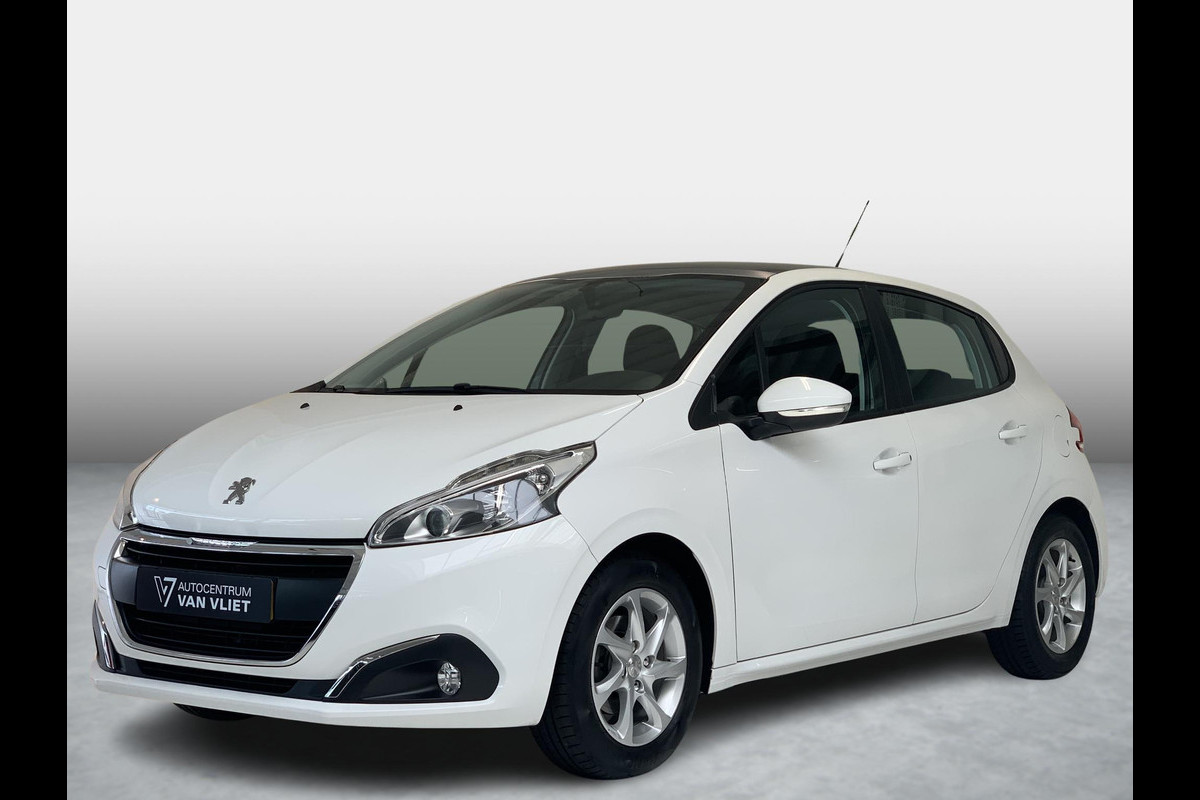 Peugeot 208 1.2 PureTech Allure | Navigatie | Parkeersensoren Achter | Panoramadak | Cruise Control |