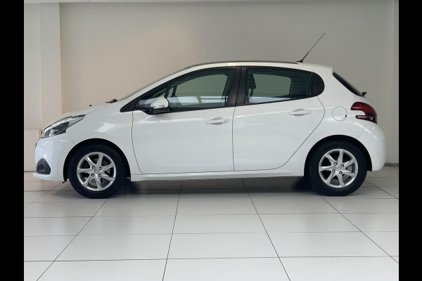 Peugeot 208 1.2 PureTech Allure | Navigatie | Parkeersensoren Achter | Panoramadak | Cruise Control |