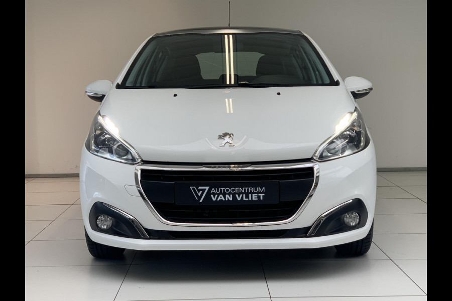 Peugeot 208 1.2 PureTech Allure | Navigatie | Parkeersensoren Achter | Panoramadak | Cruise Control |