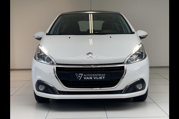 Peugeot 208 1.2 PureTech Allure | Navigatie | Parkeersensoren Achter | Panoramadak | Cruise Control |