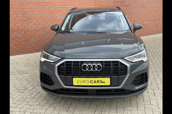 Audi Q3 45 TFSI e Attitude PHEV S-tronic Wegklapbare trekhaak Camera Dab Led Verwarmde voorstoelen Climate Control Navigatie Apple Carplay/Android Auto