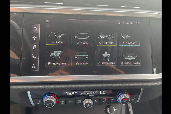 Audi Q3 45 TFSI e Attitude PHEV S-tronic Wegklapbare trekhaak Camera Dab Led Verwarmde voorstoelen Climate Control Navigatie Apple Carplay/Android Auto