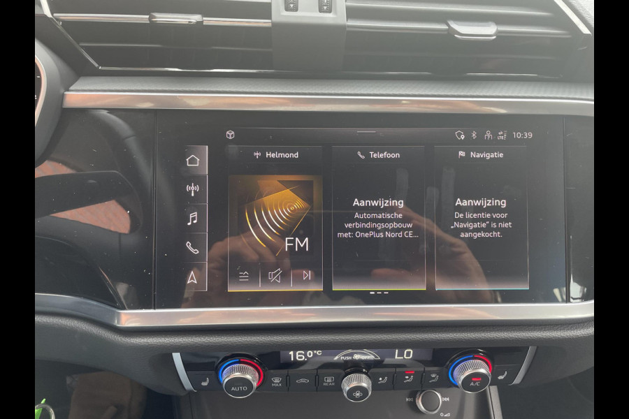 Audi Q3 45 TFSI e Attitude PHEV S-tronic Wegklapbare trekhaak Camera Dab Led Verwarmde voorstoelen Climate Control Navigatie Apple Carplay/Android Auto