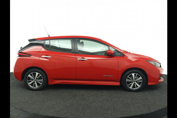 Nissan Leaf Acenta 40 kWh*NAVI*ECC*ACC*