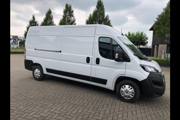 Peugeot Boxer 333 2.2 BlueHDi 140 L3H2 Asphalt | Leder, Camera, Trekhaak, Cruise, Airco, El. Ramen |