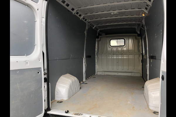 Peugeot Boxer 333 2.2 BlueHDi 140 L3H2 Asphalt | Leder, Camera, Trekhaak, Cruise, Airco, El. Ramen |