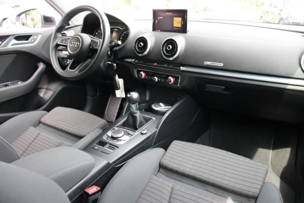 Audi A3 Sportback 30 TFSI Sport Lease Edition 116 PK Clima Cruise LED 17''