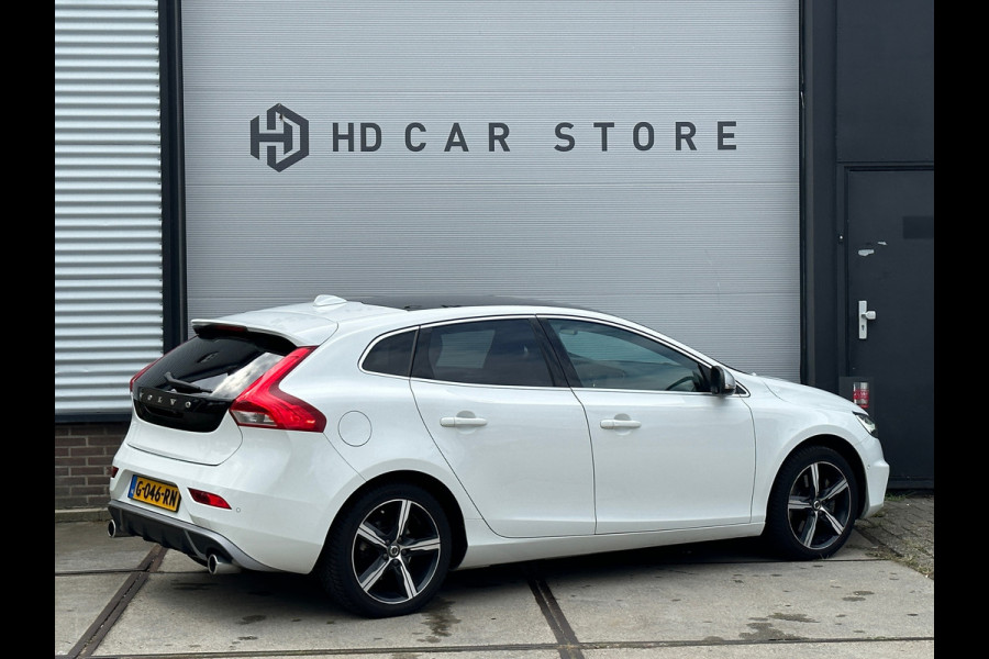 Volvo V40 1.5 T3 Polar+ Sport R-design Pano|Navi|Dealer Onderhouden