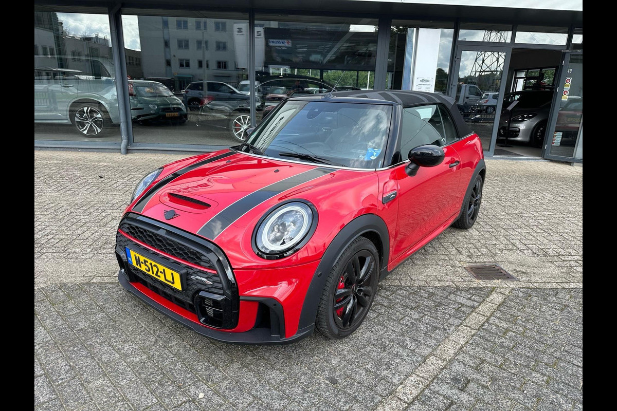 MINI Cabrio 2.0 John Cooper Works / 231 PK / NP 62731 / NL Auto / F1 Aut / HUD