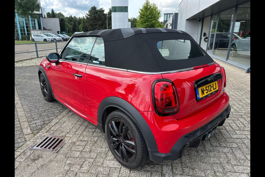 MINI Cabrio 2.0 John Cooper Works / 231 PK / NP 62731 / NL Auto / F1 Aut / HUD