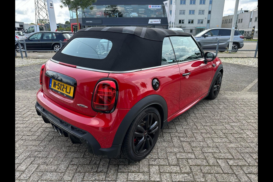 MINI Cabrio 2.0 John Cooper Works / 231 PK / NP 62731 / NL Auto / F1 Aut / HUD