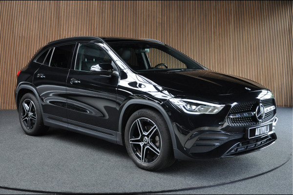 Mercedes-Benz GLA 200 AMG Line | Pano | Ambient | Camera | Cruise Control | Apple Carplay |