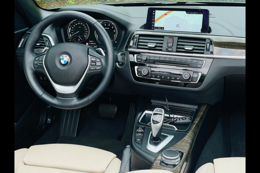 BMW 2 Serie Cabrio 230i High Executive/Navi/Leder(Bij 2020)